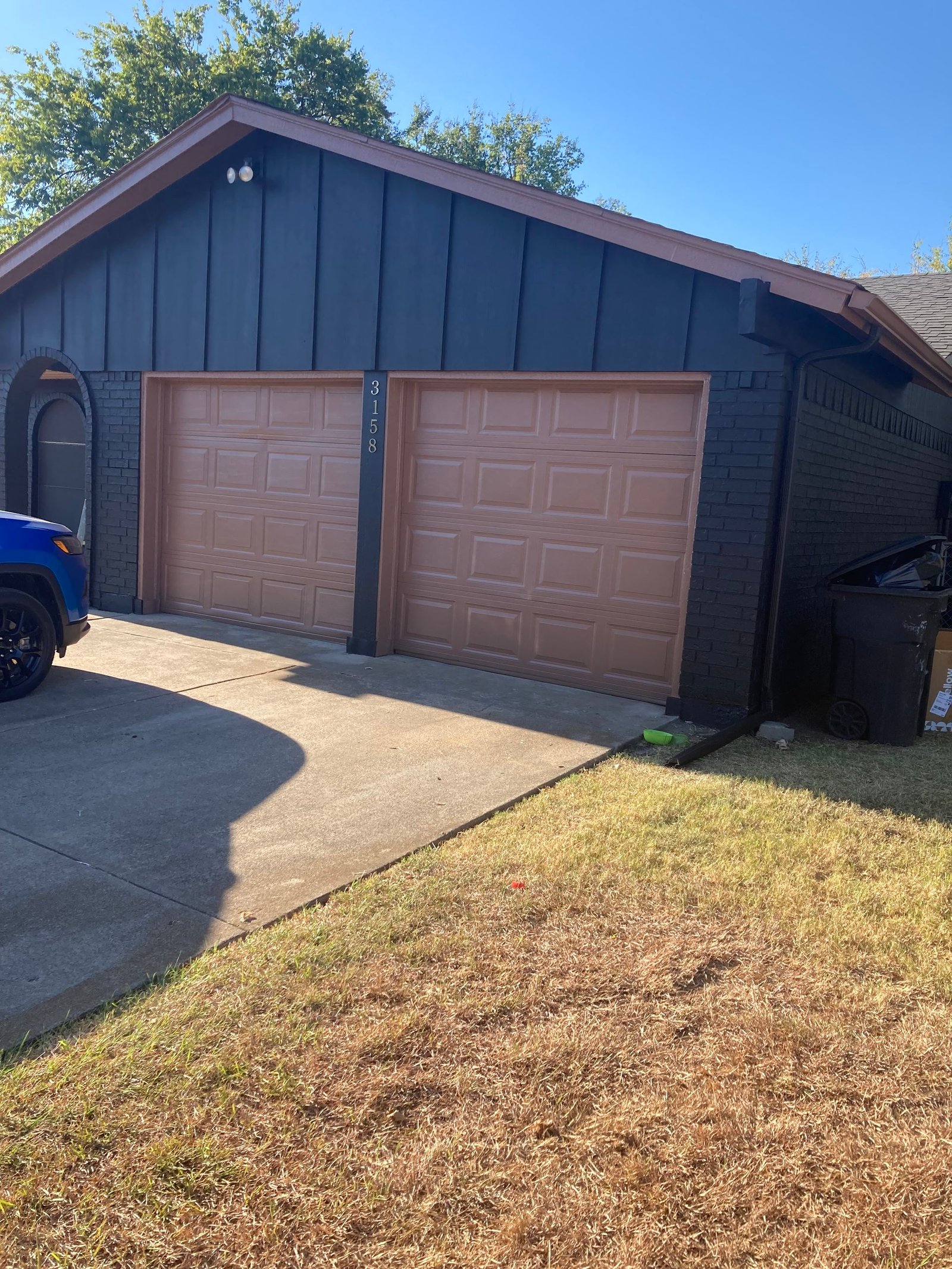 bold exterior paint colors